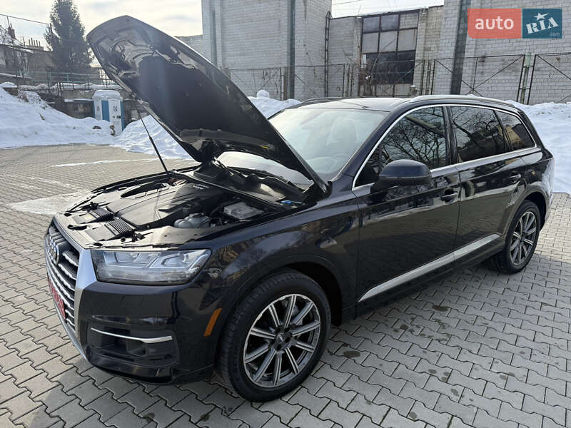 Позашляховик / Кросовер Audi Q7 2017 в Львові