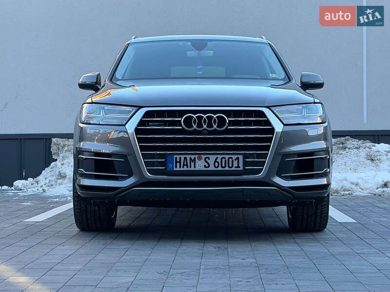 Внедорожник / Кроссовер Audi Q7 2017 в Ровно