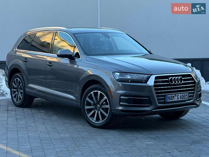 Внедорожник / Кроссовер Audi Q7 2017 в Ровно