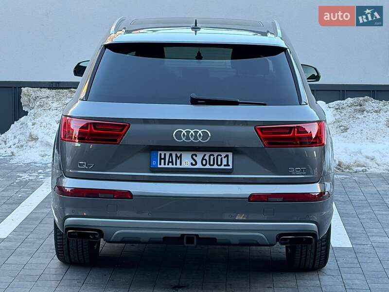 Внедорожник / Кроссовер Audi Q7 2017 в Ровно