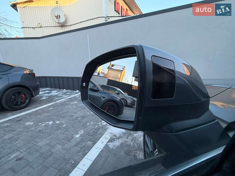 Внедорожник / Кроссовер Audi Q7 2017 в Ровно