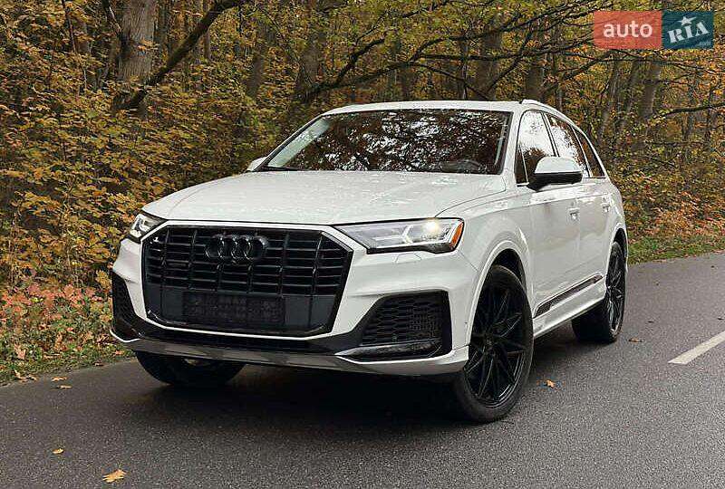 Позашляховик / Кросовер Audi Q7 2021 в Києві