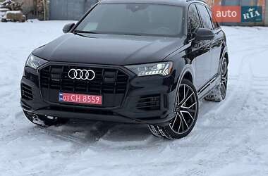 Позашляховик / Кросовер Audi Q7 2021 в Києві