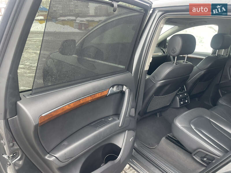 Внедорожник / Кроссовер Audi Q7 2015 в Ровно