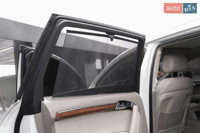 Позашляховик / Кросовер Audi Q7 2013 в Ужгороді