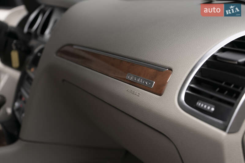 Позашляховик / Кросовер Audi Q7 2013 в Ужгороді