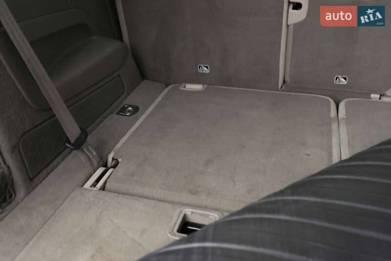 Позашляховик / Кросовер Audi Q7 2013 в Ужгороді