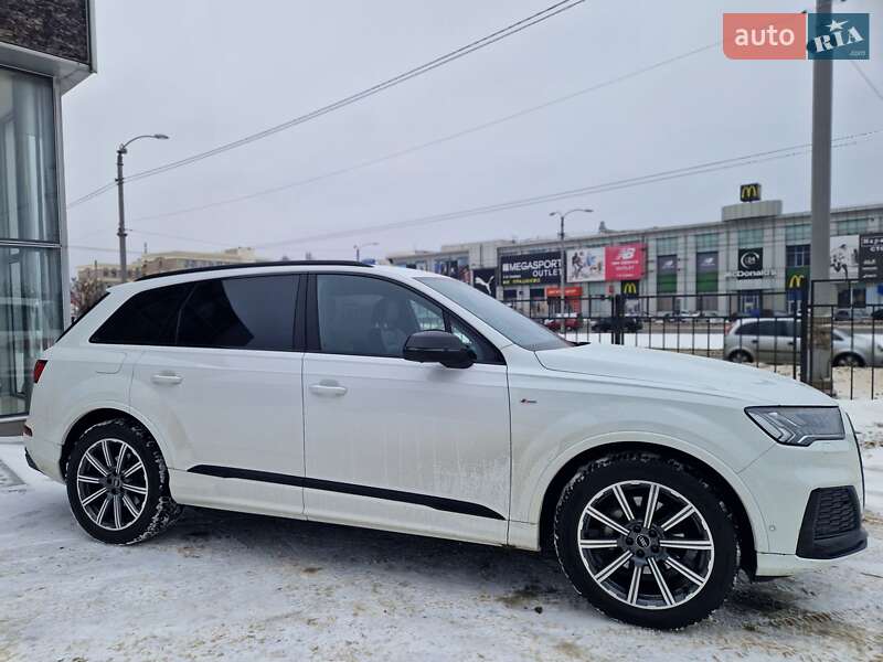 Внедорожник / Кроссовер Audi Q7 2023 в Харькове