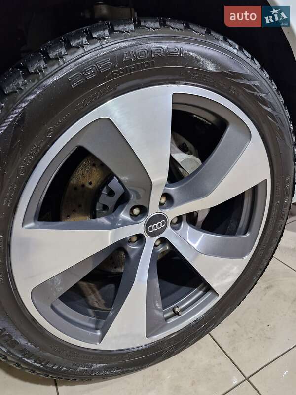 Внедорожник / Кроссовер Audi Q7 2017 в Киеве