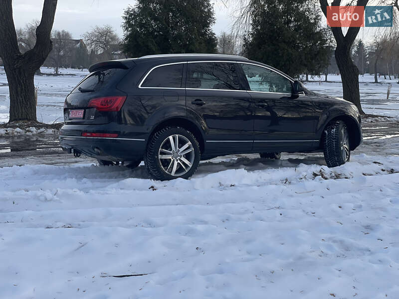 Позашляховик / Кросовер Audi Q7 2011 в Рівному