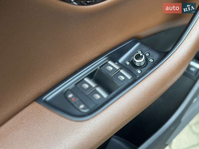 Внедорожник / Кроссовер Audi Q7 2017 в Дубно