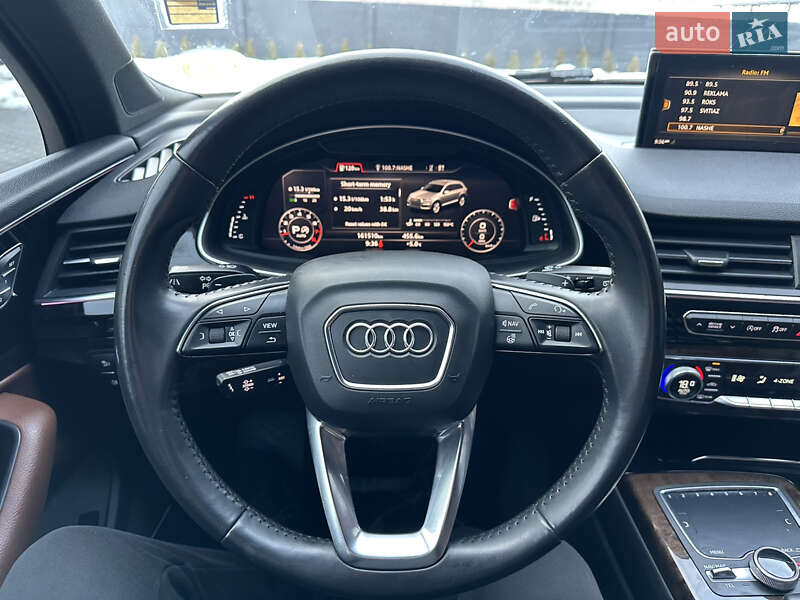 Внедорожник / Кроссовер Audi Q7 2017 в Дубно