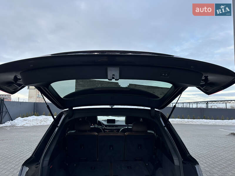 Внедорожник / Кроссовер Audi Q7 2017 в Дубно