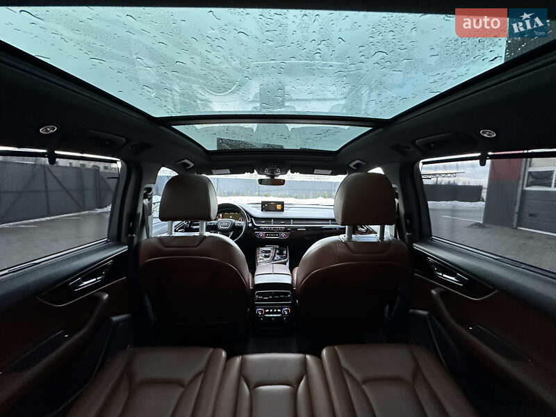 Внедорожник / Кроссовер Audi Q7 2017 в Дубно