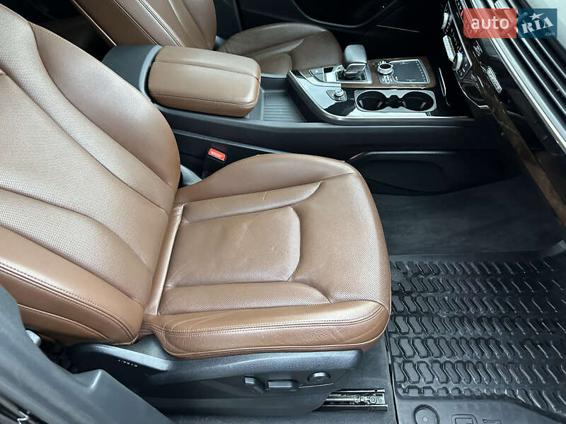 Внедорожник / Кроссовер Audi Q7 2017 в Дубно