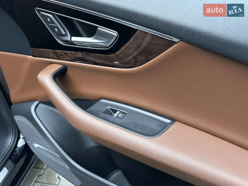 Внедорожник / Кроссовер Audi Q7 2017 в Дубно