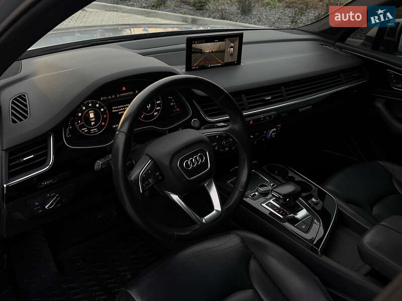 Позашляховик / Кросовер Audi Q7 2018 в Ужгороді