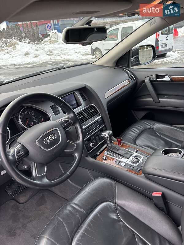 Позашляховик / Кросовер Audi Q7 2015 в Львові