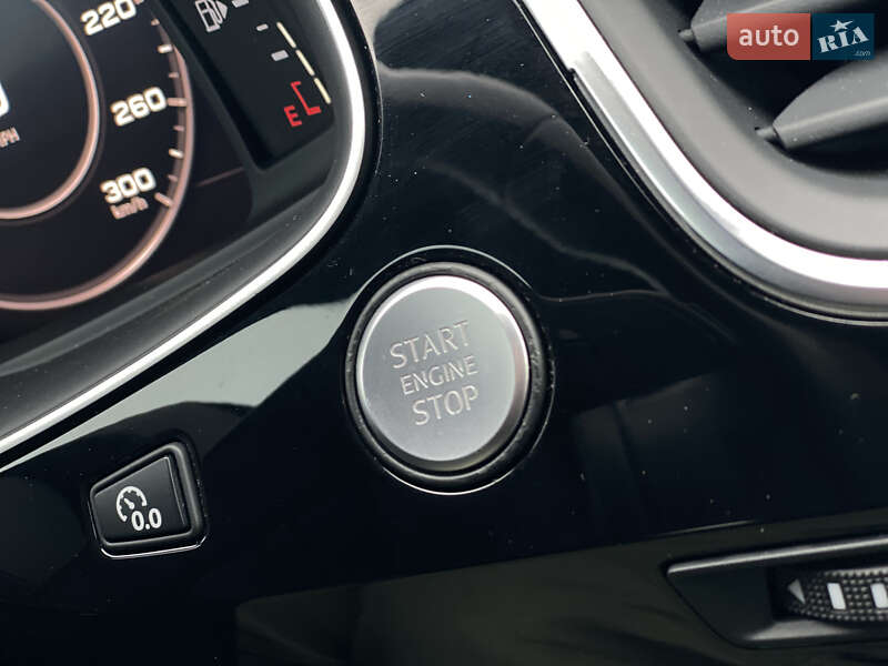 Внедорожник / Кроссовер Audi Q7 2016 в Луцке