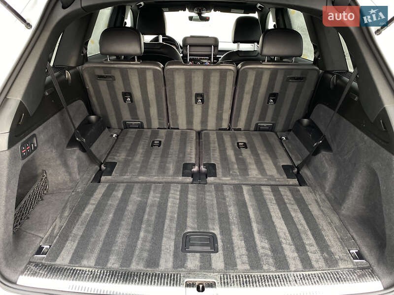 Внедорожник / Кроссовер Audi Q7 2016 в Луцке