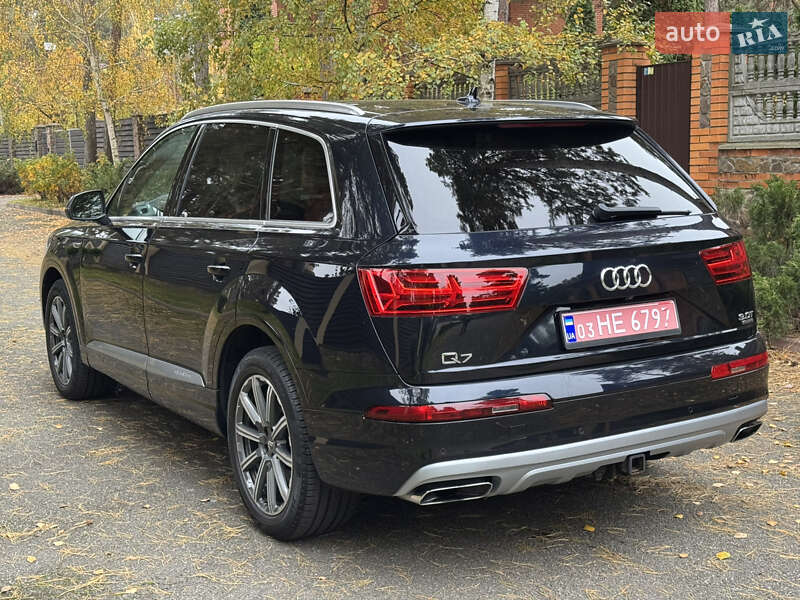 Позашляховик / Кросовер Audi Q7 2017 в Києві фото 8 Позашляховик / Кросовер Audi Q7 2017 в Києві