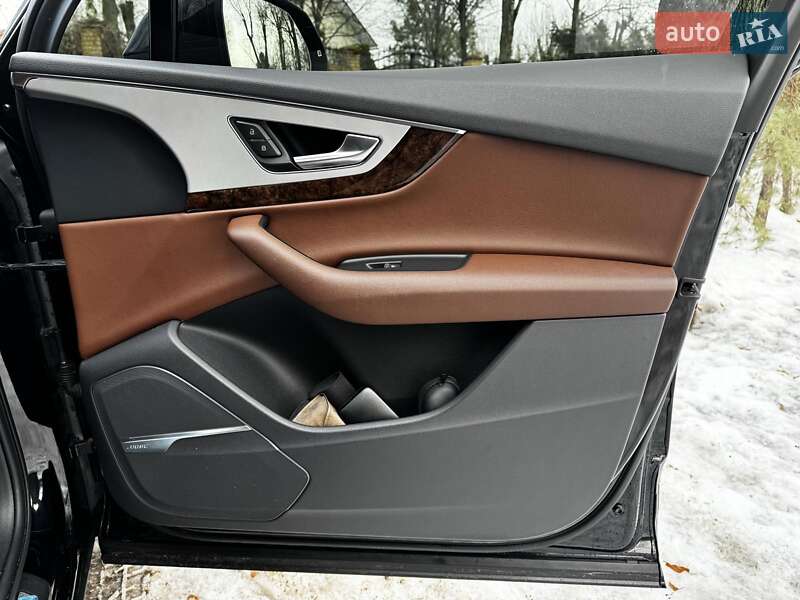 Позашляховик / Кросовер Audi Q7 2017 в Києві фото 17 Позашляховик / Кросовер Audi Q7 2017 в Києві