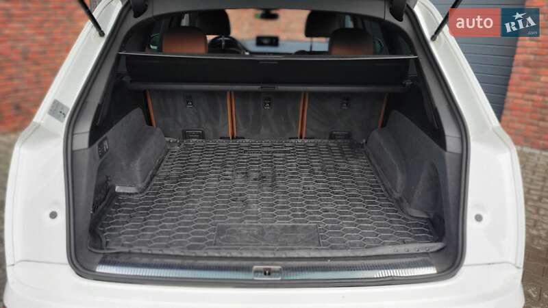 Позашляховик / Кросовер Audi Q7 2018 в Хмельницькому