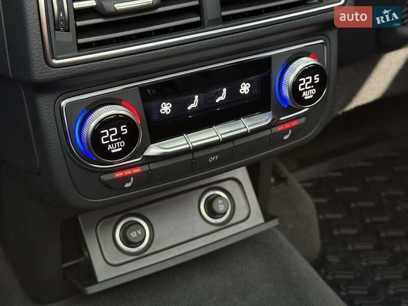 Внедорожник / Кроссовер Audi Q7 2017 в Мукачево