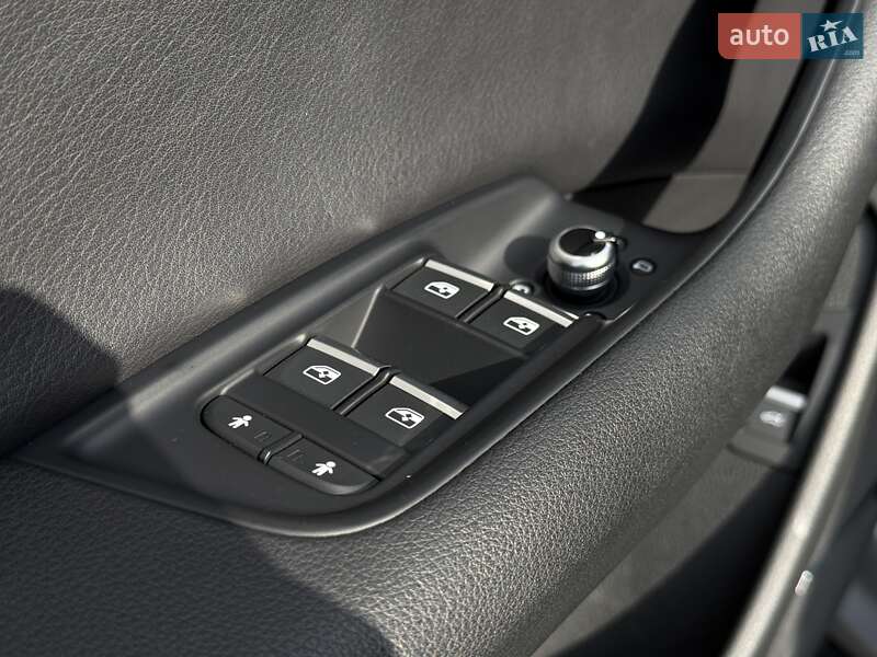 Внедорожник / Кроссовер Audi Q7 2017 в Мукачево