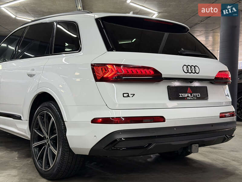Позашляховик / Кросовер Audi Q7 2021 в Одесі фото 13 Позашляховик / Кросовер Audi Q7 2021 в Одесі