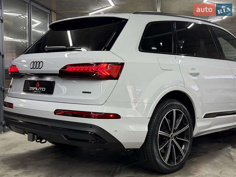 Позашляховик / Кросовер Audi Q7 2021 в Одесі фото 17 Позашляховик / Кросовер Audi Q7 2021 в Одесі
