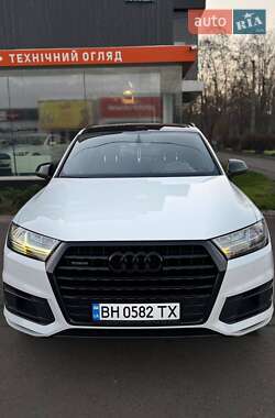Внедорожник / Кроссовер Audi Q7 2017 в Одессе