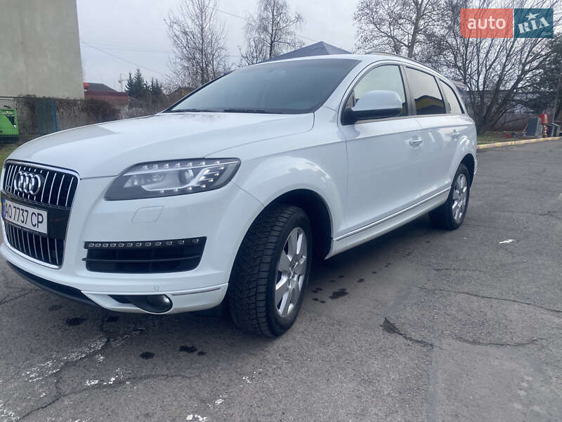 Позашляховик / Кросовер Audi Q7 2015 в Мукачевому