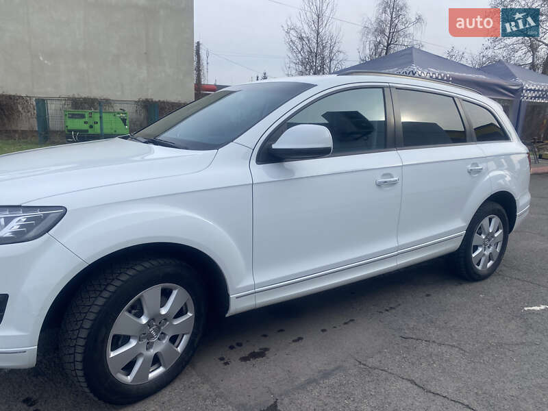 Позашляховик / Кросовер Audi Q7 2015 в Мукачевому