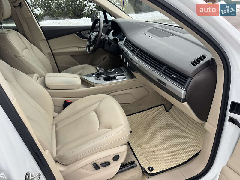 Позашляховик / Кросовер Audi Q7 2016 в Києві фото 9 Позашляховик / Кросовер Audi Q7 2016 в Києві