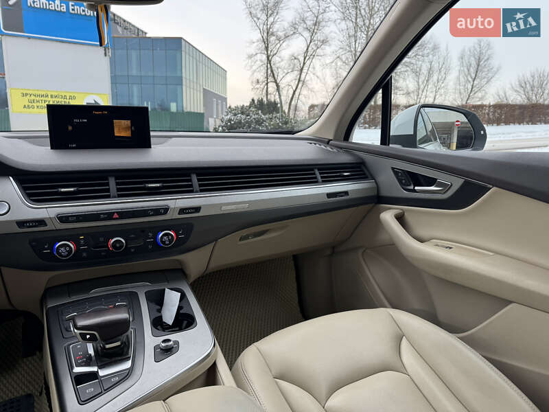 Позашляховик / Кросовер Audi Q7 2016 в Києві фото 26 Позашляховик / Кросовер Audi Q7 2016 в Києві