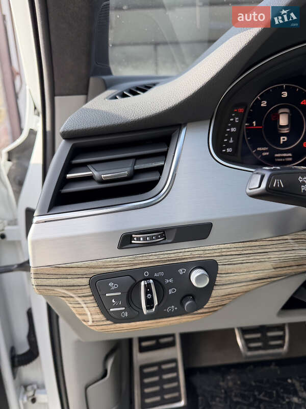 Позашляховик / Кросовер Audi Q7 2017 в Бучачі