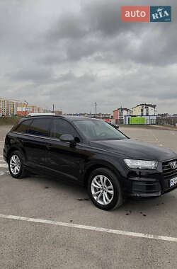 Внедорожник / Кроссовер Audi Q7 2017 в Киеве