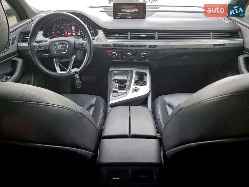 Позашляховик / Кросовер Audi Q7 2017 в Чернівцях