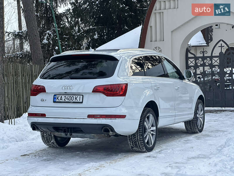 Позашляховик / Кросовер Audi Q7 2012 в Києві