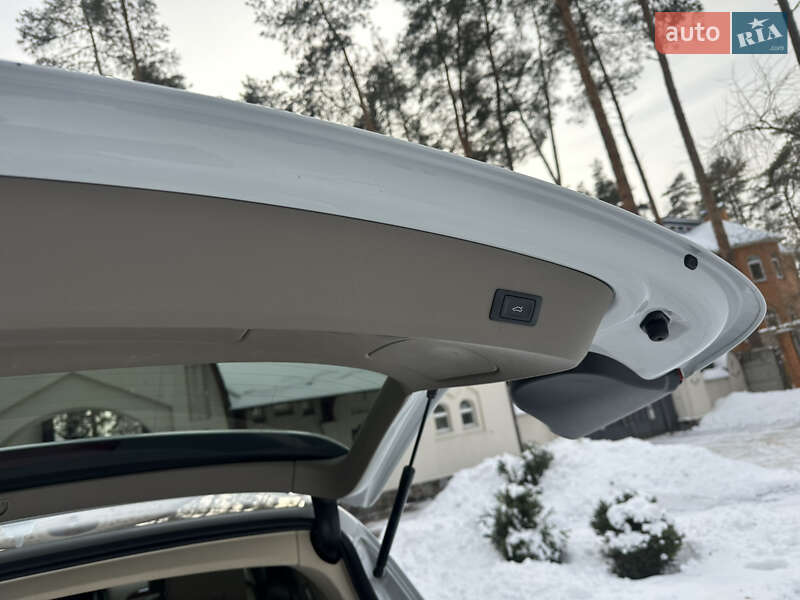 Позашляховик / Кросовер Audi Q7 2012 в Києві