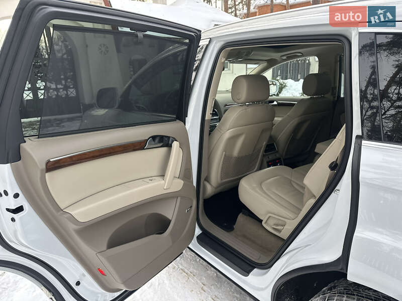 Позашляховик / Кросовер Audi Q7 2012 в Києві