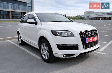 Внедорожник / Кроссовер Audi Q7 2015 в Хусте