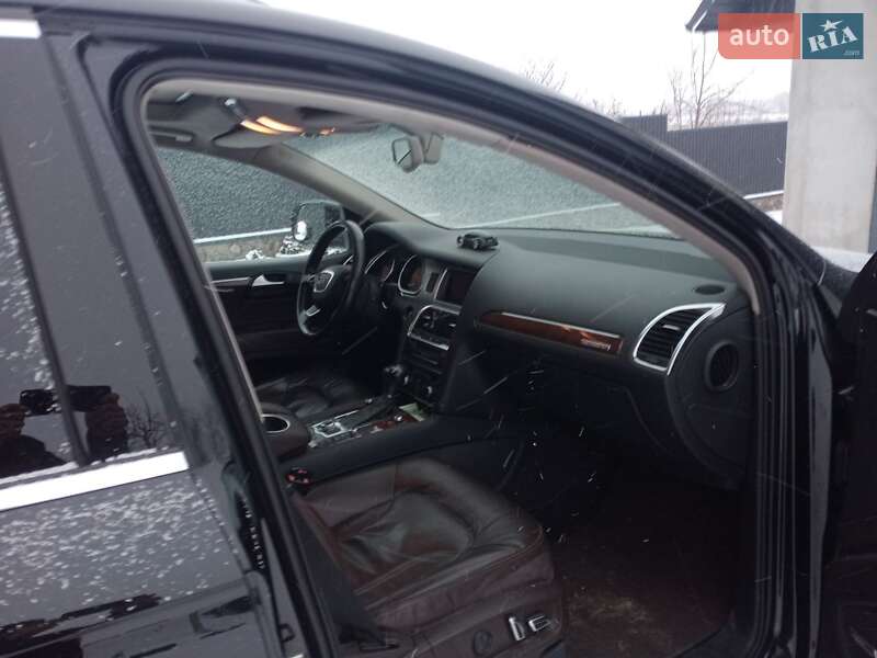 Позашляховик / Кросовер Audi Q7 2011 в Горохові