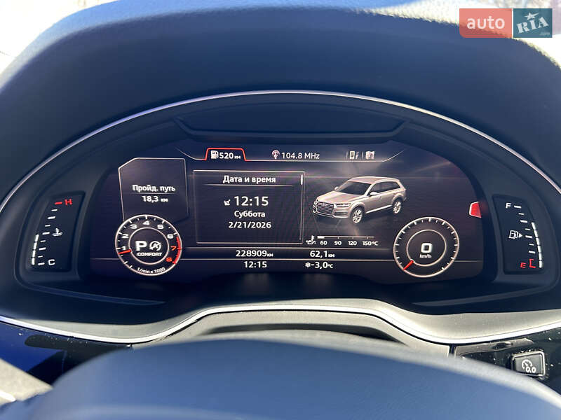 Позашляховик / Кросовер Audi Q7 2016 в Луцьку