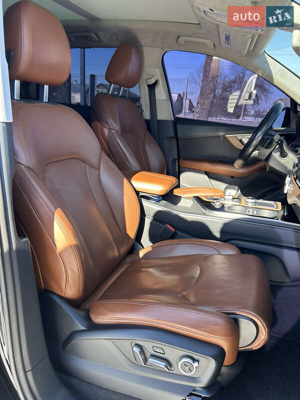 Позашляховик / Кросовер Audi Q7 2016 в Луцьку