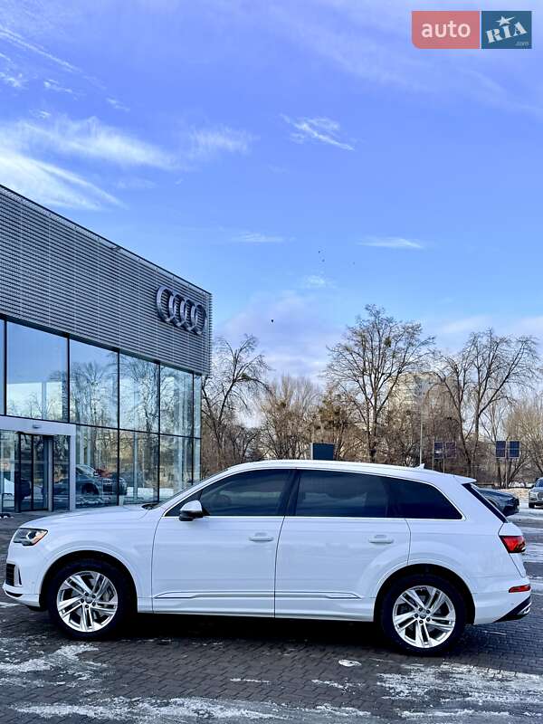 Позашляховик / Кросовер Audi Q7 2020 в Львові