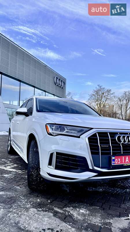 Позашляховик / Кросовер Audi Q7 2020 в Львові