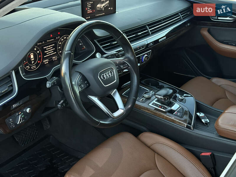 Позашляховик / Кросовер Audi Q7 2016 в Харкові