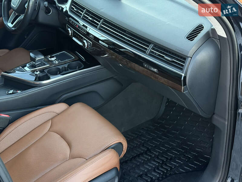 Позашляховик / Кросовер Audi Q7 2016 в Харкові